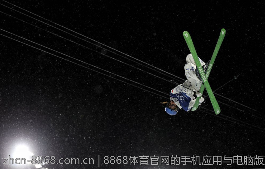 8868体育官网的手机应用与电脑版对比